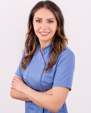 Karolina Izdebska, dentysta