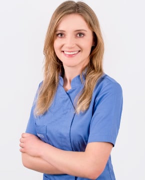 Sylwia Wolak, dentysta