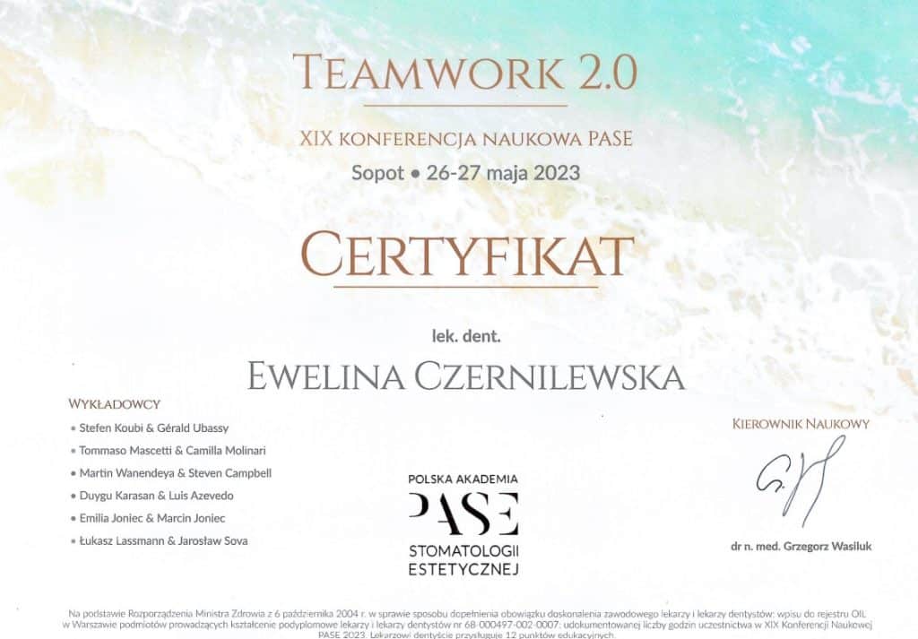 Certyfikat przyznany Ewelinie Czernilewskiej za udział w XIX Konferencji Naukowej PASE w Sopocie, 26-27 maja 2023 r. Wyświetlane są szczegóły wydarzenia i prelegenci, odzwierciedlające wiedzę specjalistyczną Profesjonalnego Stomatologa Kraków.