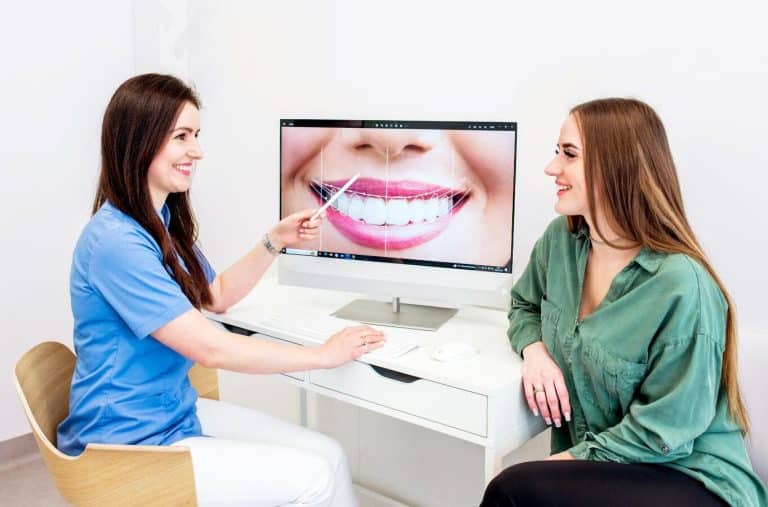 poprawa jasności zębów | Klinika stomatologiczna IMPLANTIS