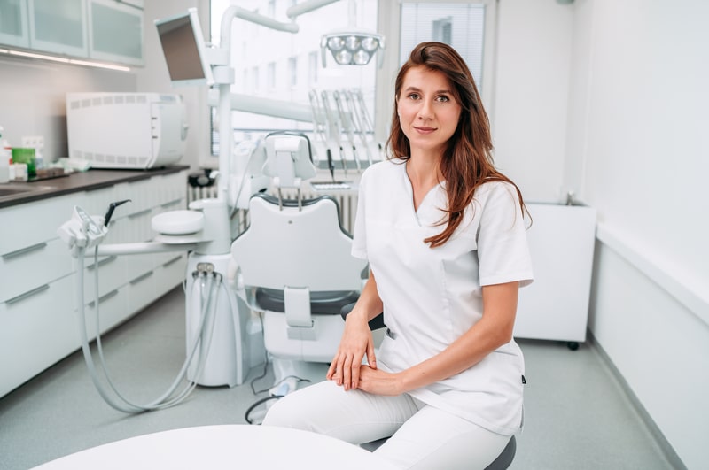 co robi stomatolog dentysta